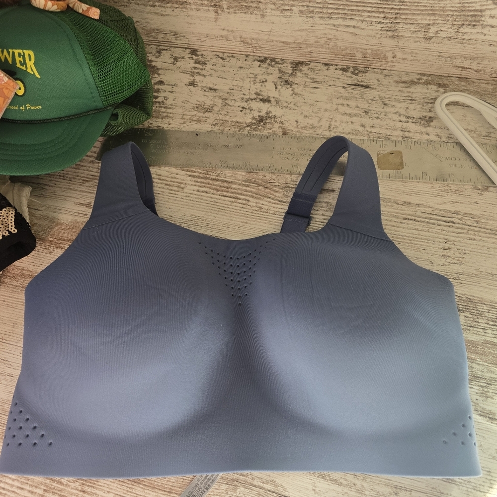 Victoria Secret Seamless Periwinkle Sports Bra Sz 36DD Sport Athletic Gym - Picture 3 of 10